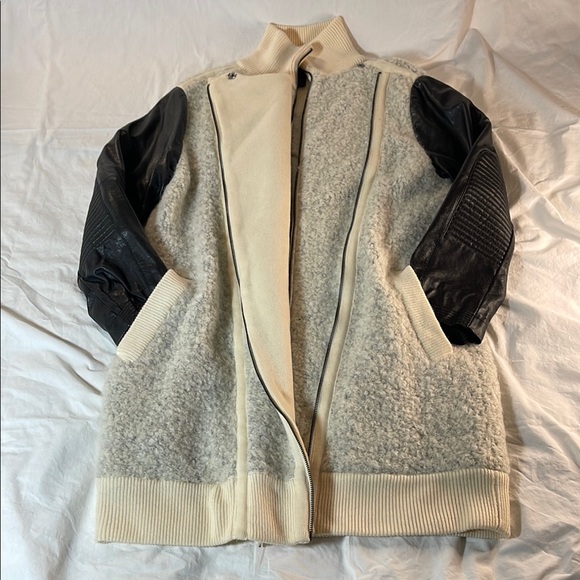 Marc By Marc Jacobs Beautiful Cream and Black Long Boucle Jacket - Picture 2 of 12